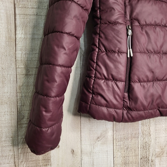 New Balance Women's Puffer Jacket - Burgundy - Picture 4 of 12